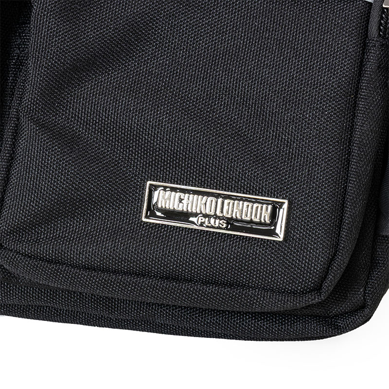 ミチコロンドンプラス ショルダーバッグ ブラック MCL5097