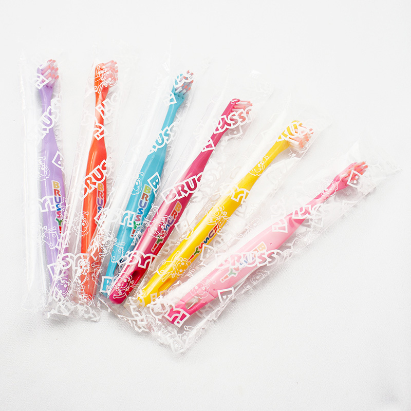 こどもハブラシ BRUSSY! GIRLS ふつう 12本入