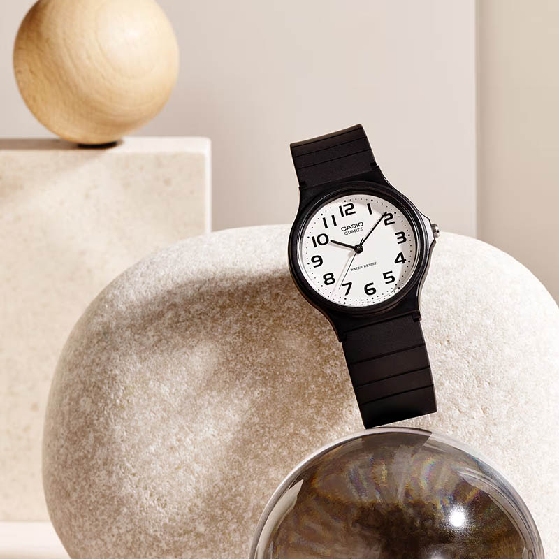 【お取り寄せ商品】腕時計 CASIO Collection STANDARD MQ-24-7B2LLJH