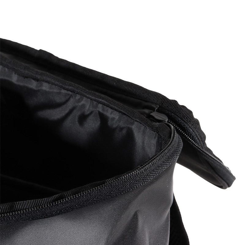 adidas ブルグ スクエアリュック Mサイズ 23L ブラック×ホワイト