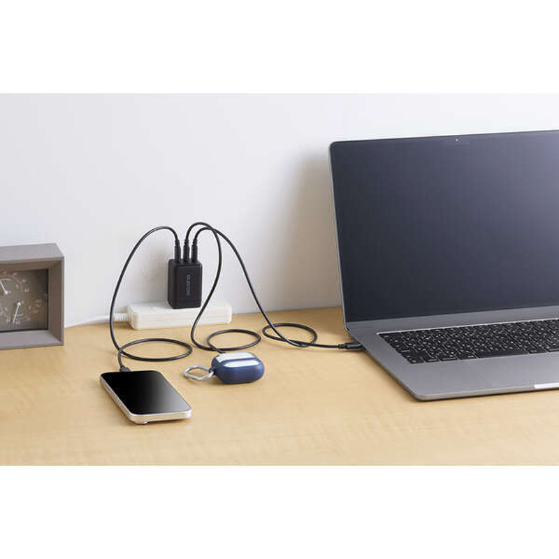 【お取り寄せ商品】USB Power Delivery 67W AC充電器(C×3) ブラック