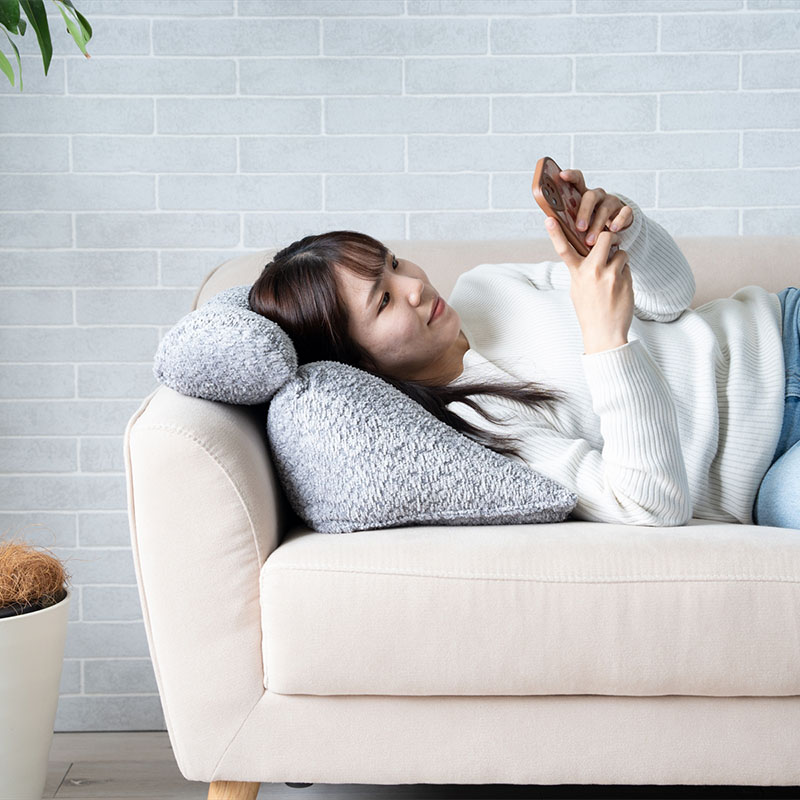 おやすみクッション ラクーサ 40×30×20cm グレー