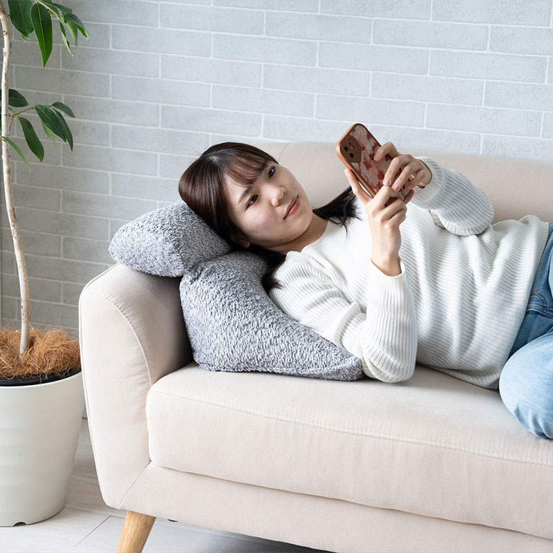 おやすみクッション ラクーサ 40×30×20cm グレー