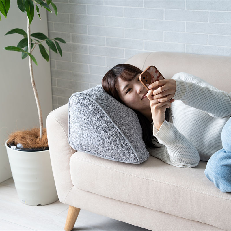 よりりかかりクッション ラクーサ 55×35×25cm グレー