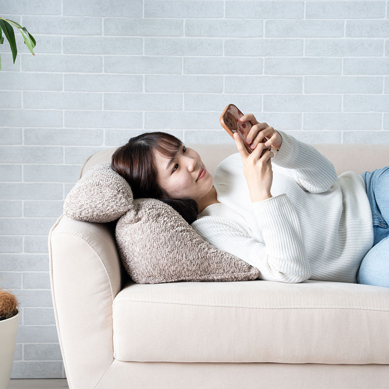 おやすみクッション ラクーサ 40×30×20cm ベージュ