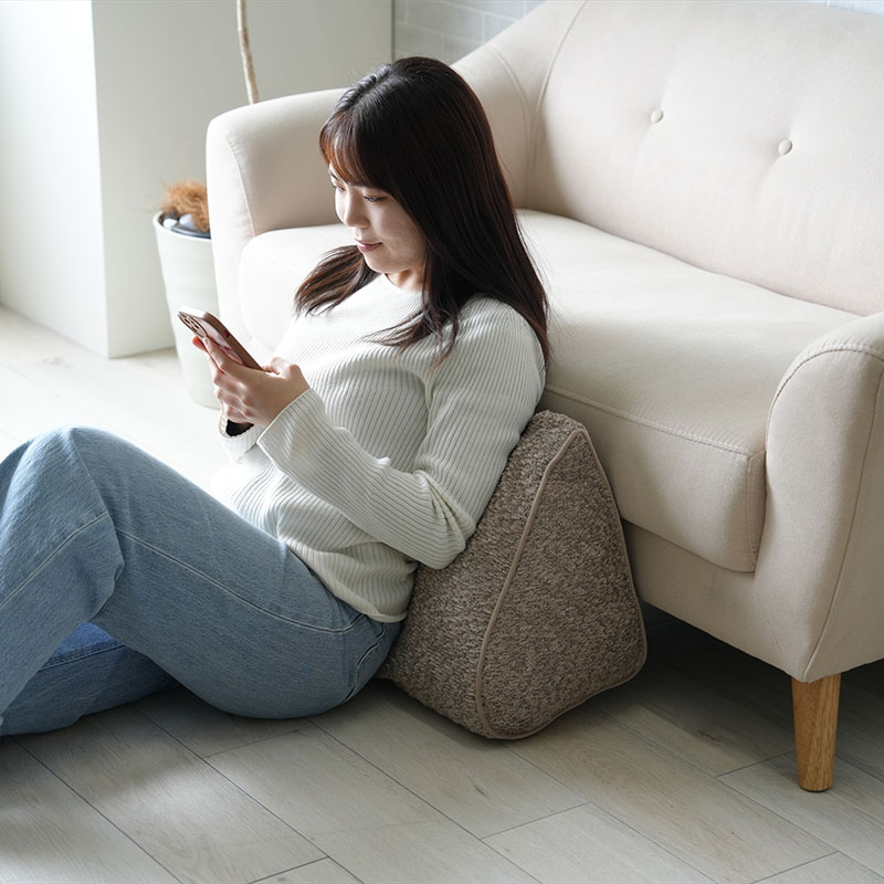 よりりかかりクッション ラクーサ 55×35×25cm ベージュ