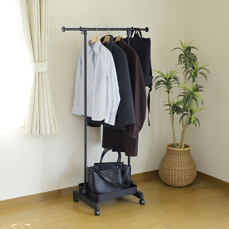 横に伸縮バスケット付き ハンガーラック オールブラック