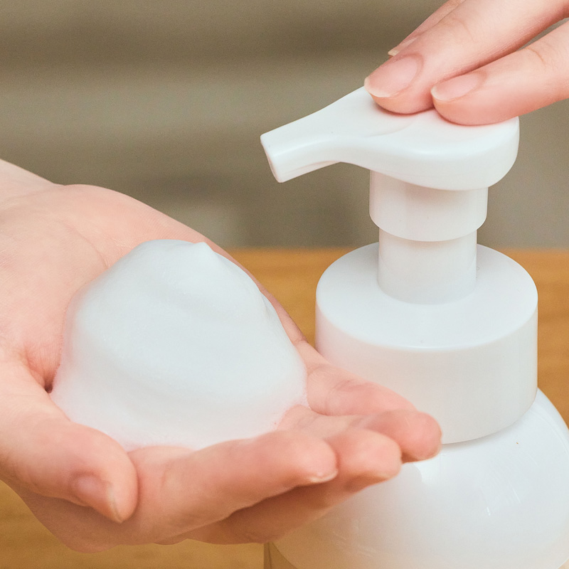 モアディーテ イノセントシフォンソープ アモーローズの香り 300ml