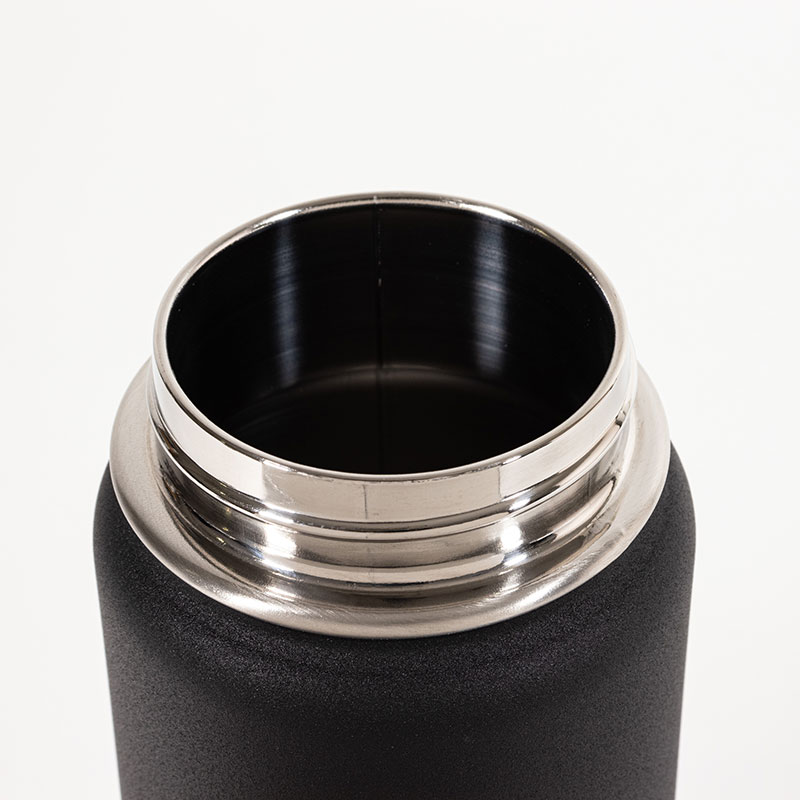 持ち運びに便利な アウトドアボトル 720ml 保冷専用 ブラック