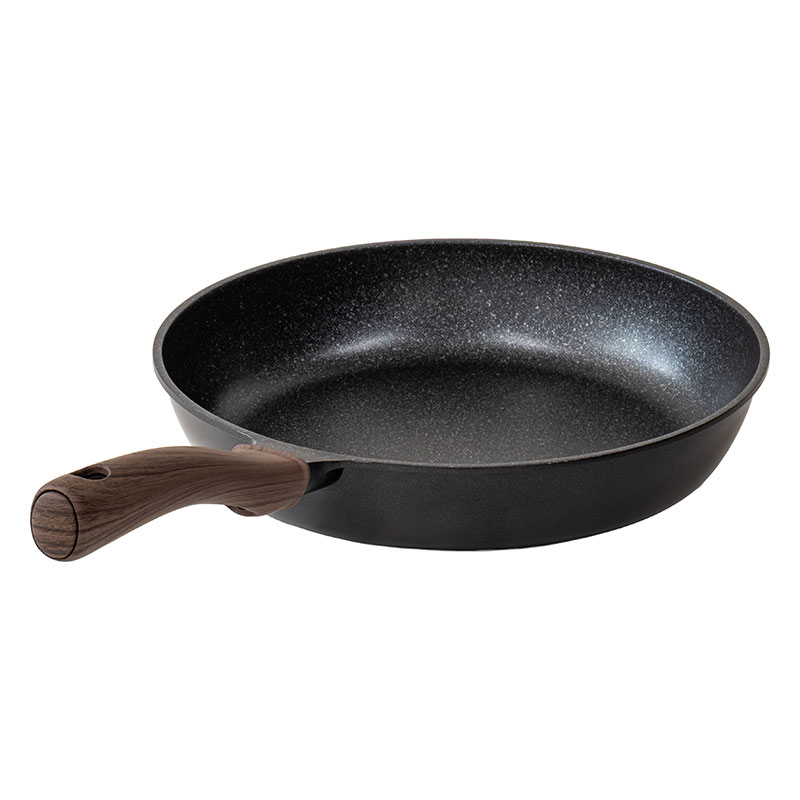 驚くほど軽い フライパン 28cm ガス火専用