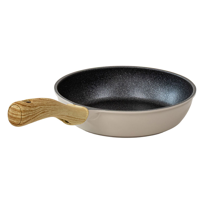 驚くほど軽い フライパン 20cm ガス火・IH対応