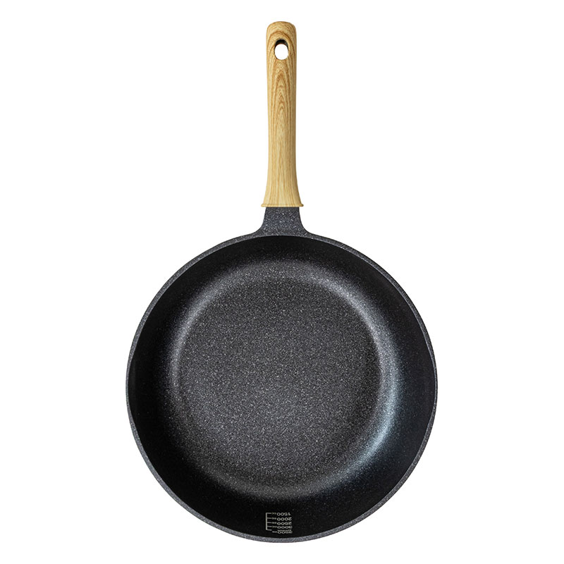 驚くほど軽い 超深型 フライパン 28cm ガス火・IH対応