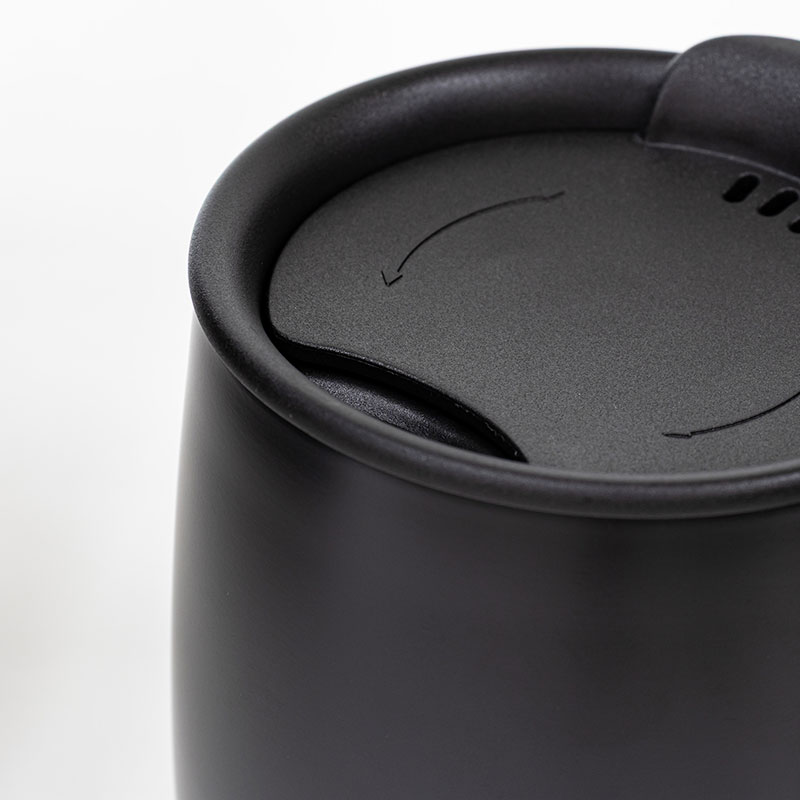 飲み物本来の風味が楽しめる セラミックコートマグカップ 280ml 保温・保冷 ブラック