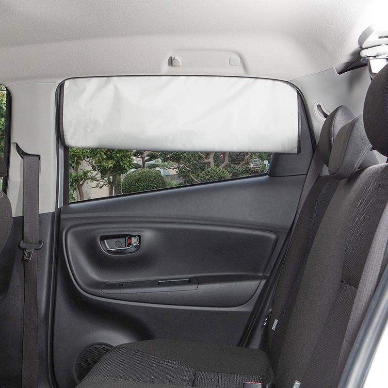 車内の温度が上がりにくい マグネットメッシュカーテン M 約幅70×高さ52cm 2枚入