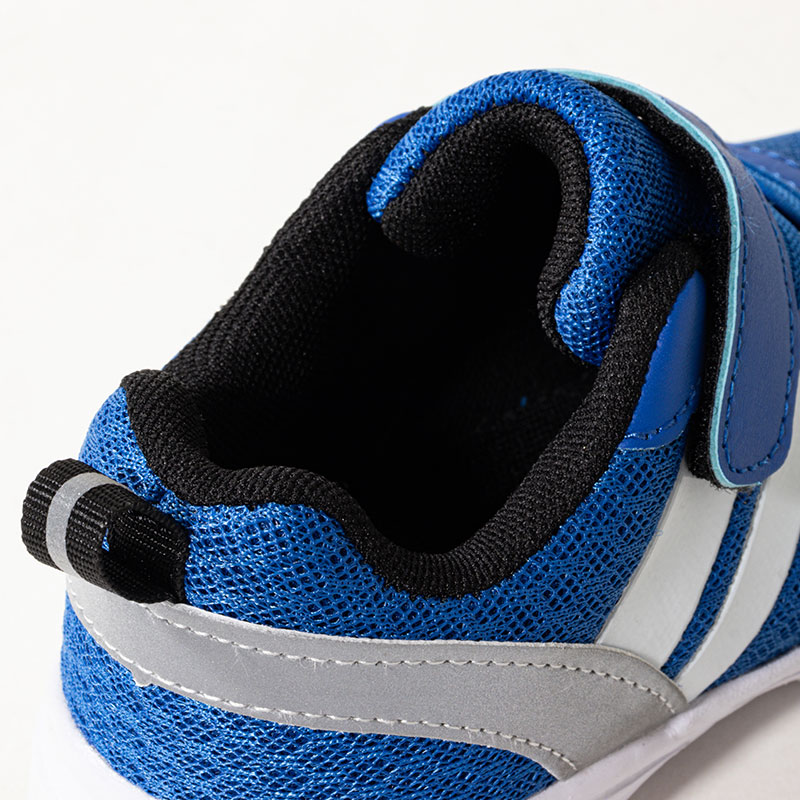 子供軽量スポーツシューズ ブルー