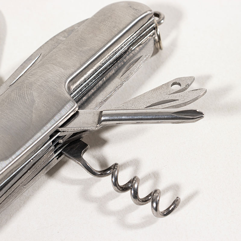 14機能搭載 マルチツール アウトドア携帯用・防災時 DL-YU268