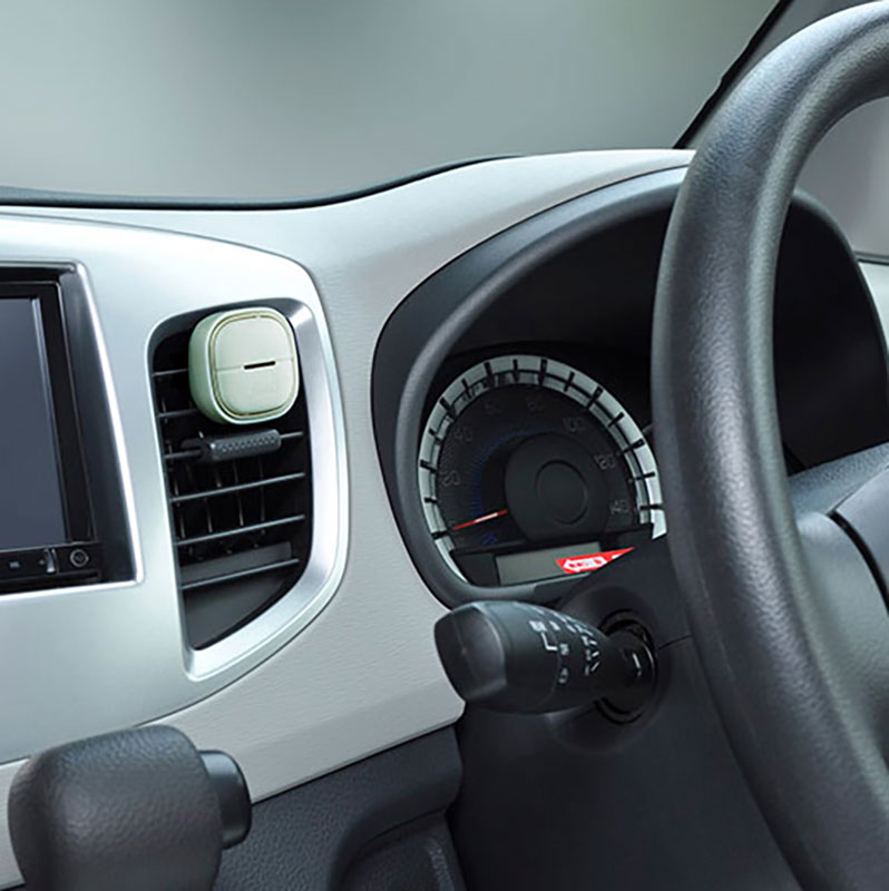 消臭力 クルマ用 feelU クリップタイプ ハーバルムスク 2回分(本体＋つめかえ付き)