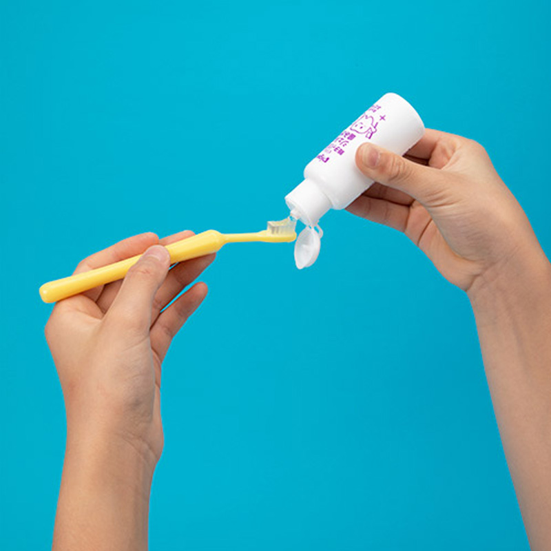 ジェル状歯みがき ほんのりぶどう味 40ml