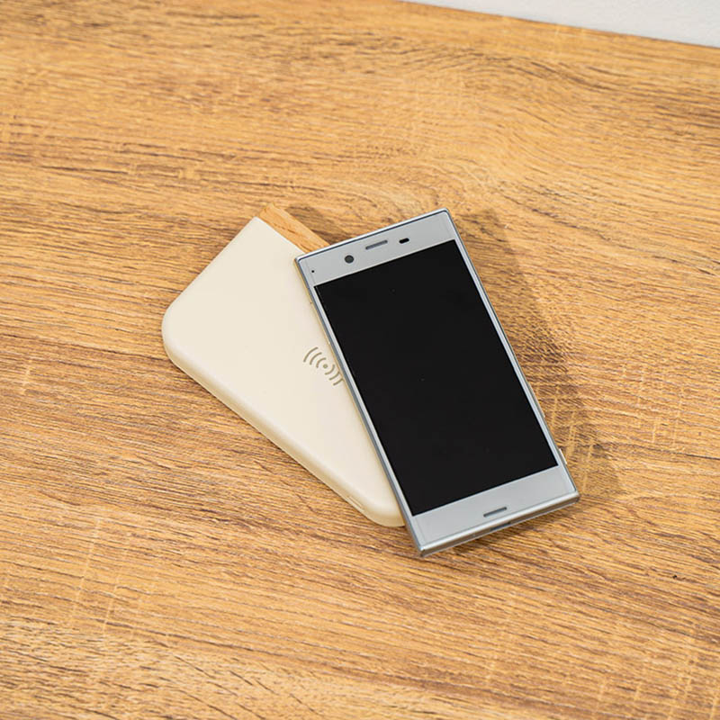 ★モバイルバッテリー 10000mAh ワイヤレス充電機能付 PD準拠 RE-EA002