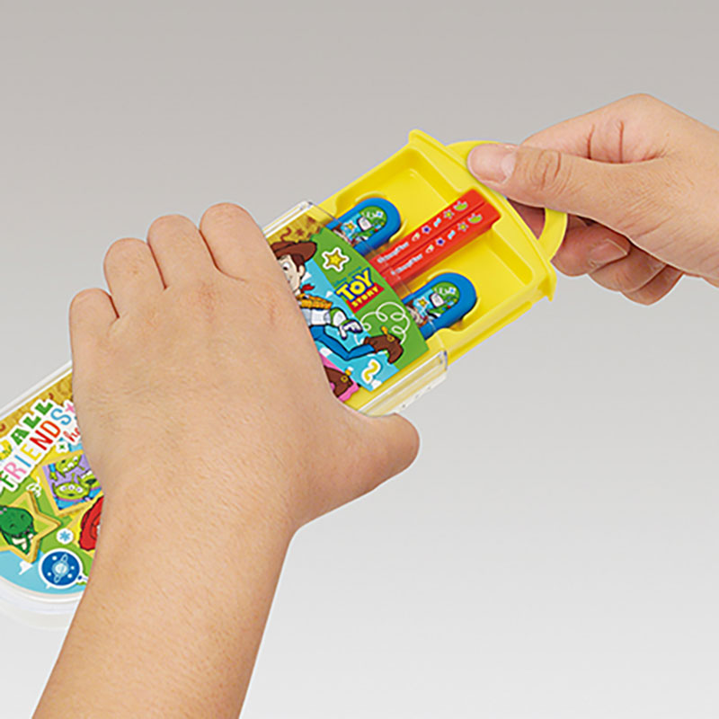 【お取り寄せ商品】食洗機対応 スライド式トリオセット 箸16.5cm・スプーン・フォーク トイ・ストーリー26