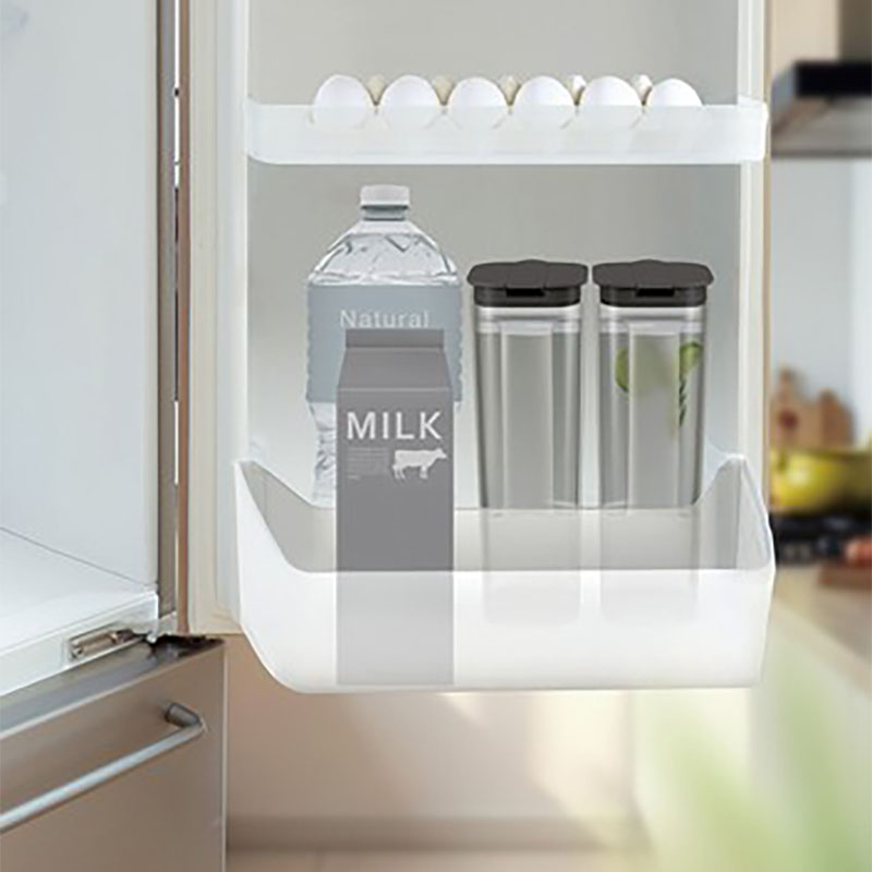 ドアポケットに収まる冷水筒 1.1L ブラック