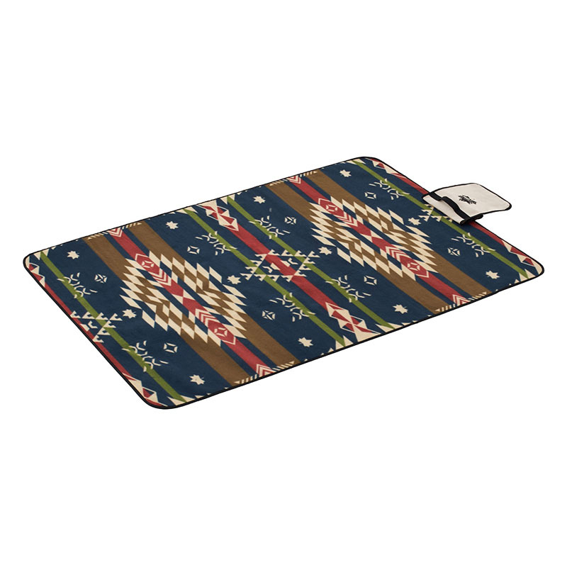 ●断熱防水ピクニックサーモマット(110×155cm)(LOGOS LAND) ネイビー