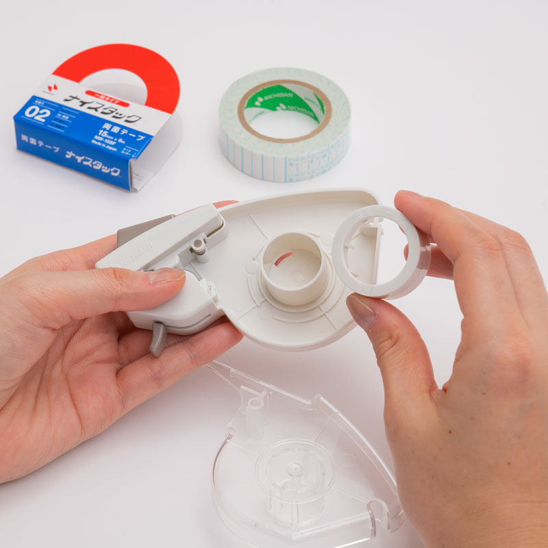 テープカッター プッシュカット ホワイト